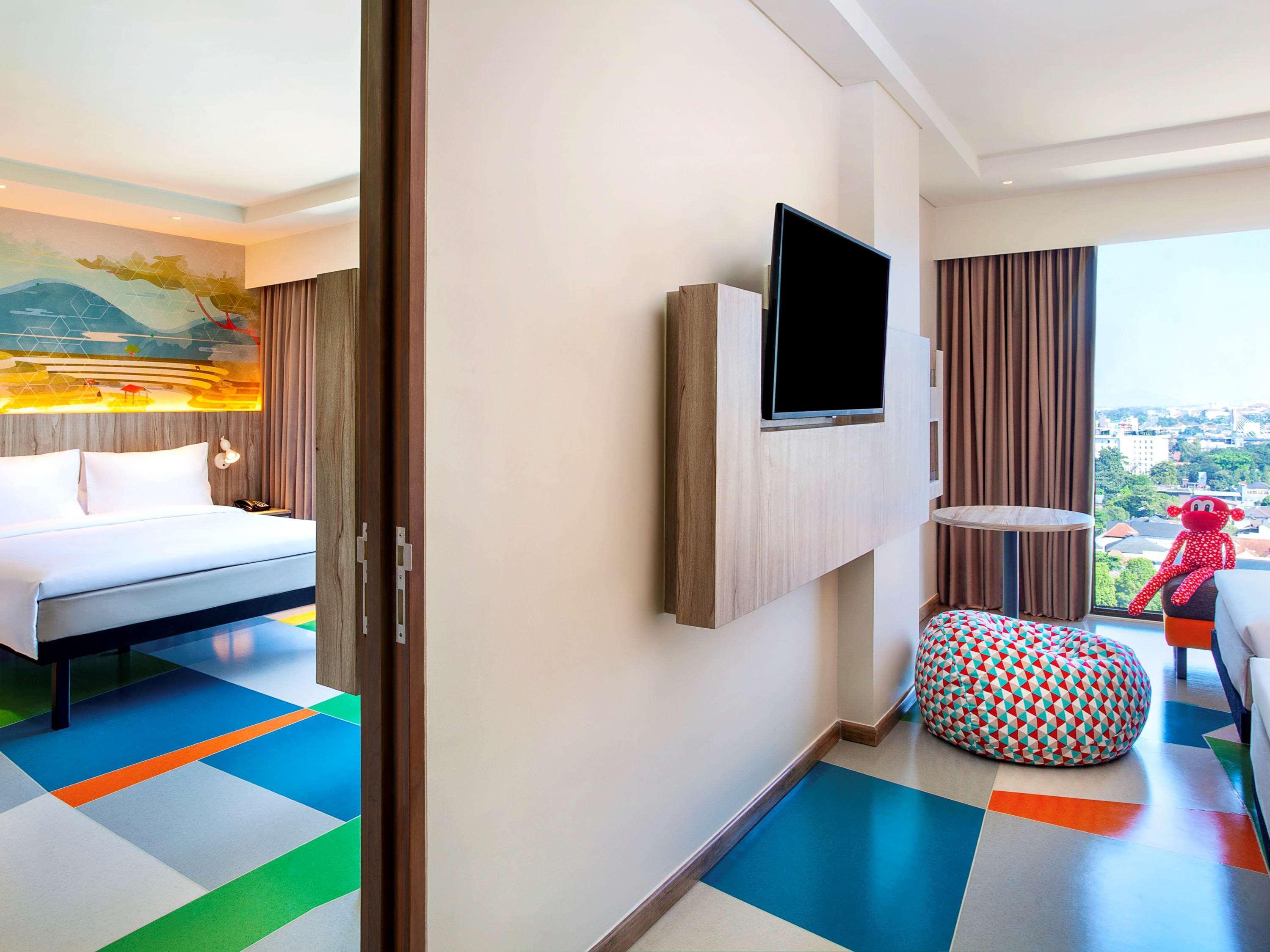 Ibis Styles Bandung Grand Central Екстериор снимка